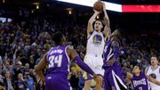 El escolta Klay Thompson logró una nueva marca de la liga al anotar 37 puntos en el tercer periodo, récord histórico para la NBA.